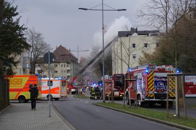 Pforzheim: Dachstuhlvollbrand - mehrere Verletzte Personen